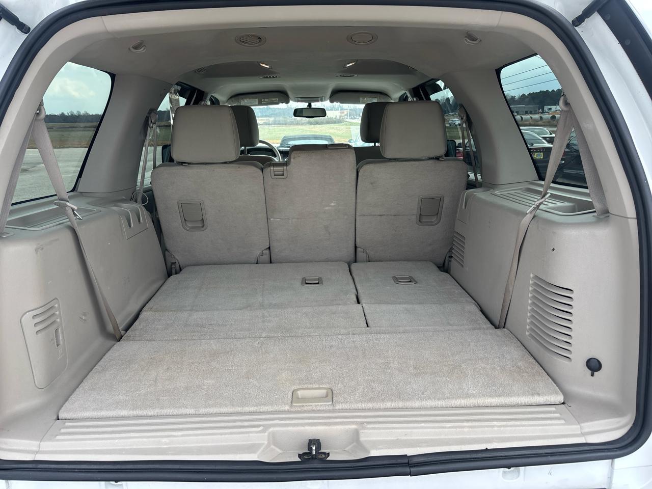 Ford Expedition 4WD 4dr XLT 2010