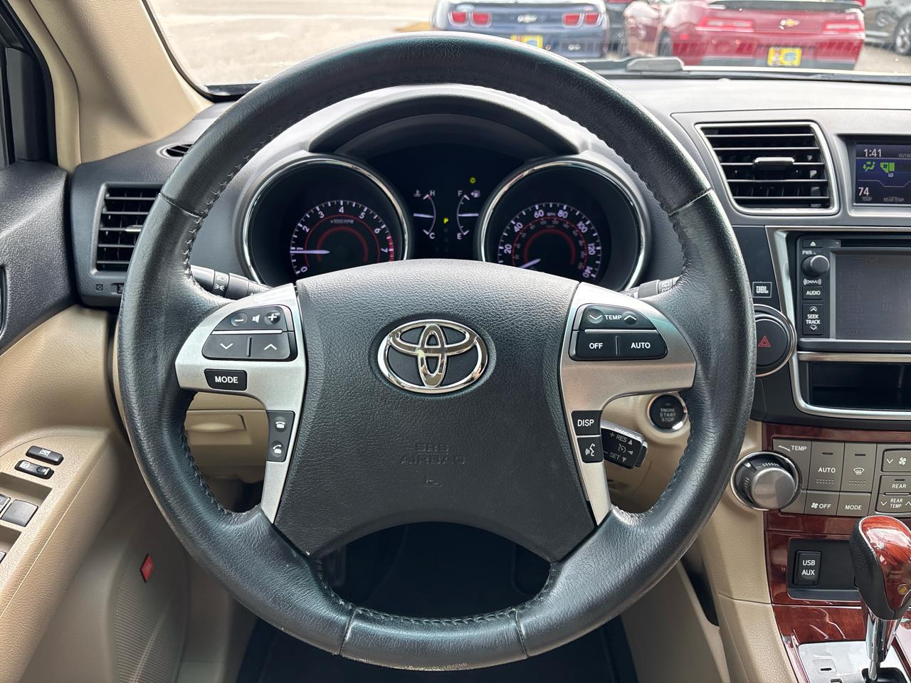 Toyota Highlander FWD 4dr V6 Limited (Natl) 2013