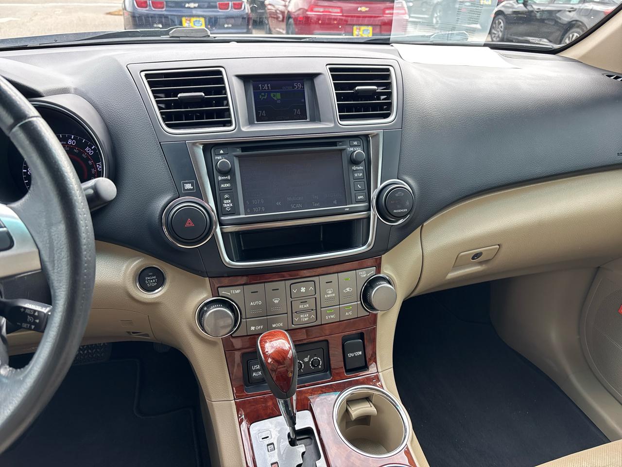 Toyota Highlander FWD 4dr V6 Limited (Natl) 2013