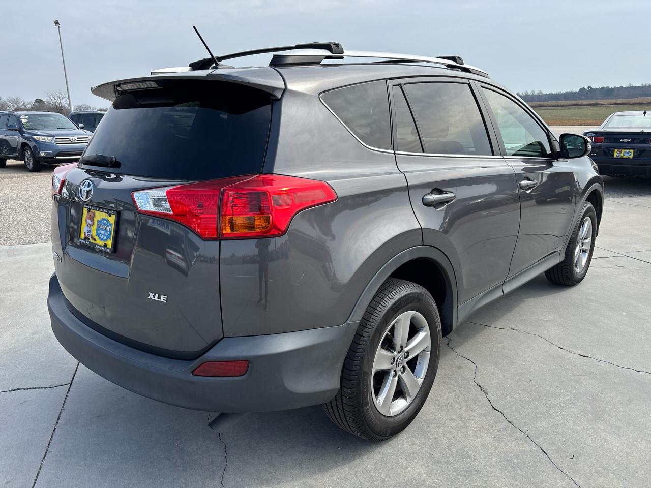 Toyota RAV4 FWD 4dr XLE (Natl) 2015