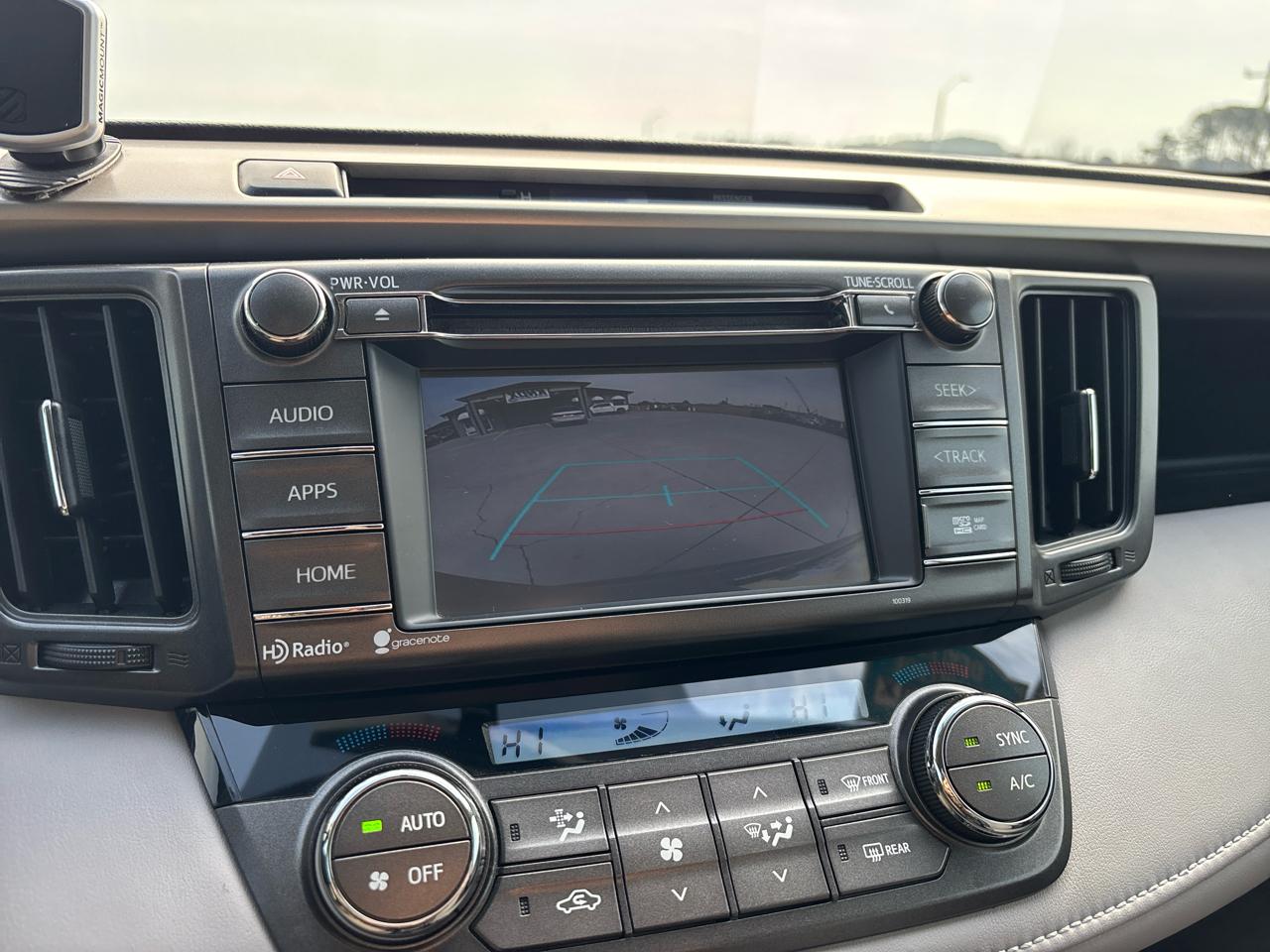 Toyota RAV4 FWD 4dr XLE (Natl) 2015