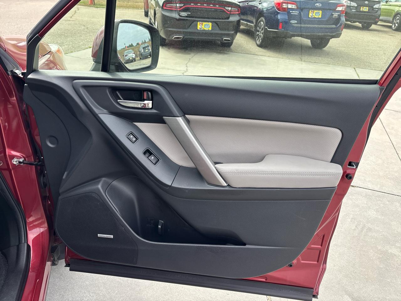 Subaru Forester 4dr CVT 2.5i Touring PZEV 2016