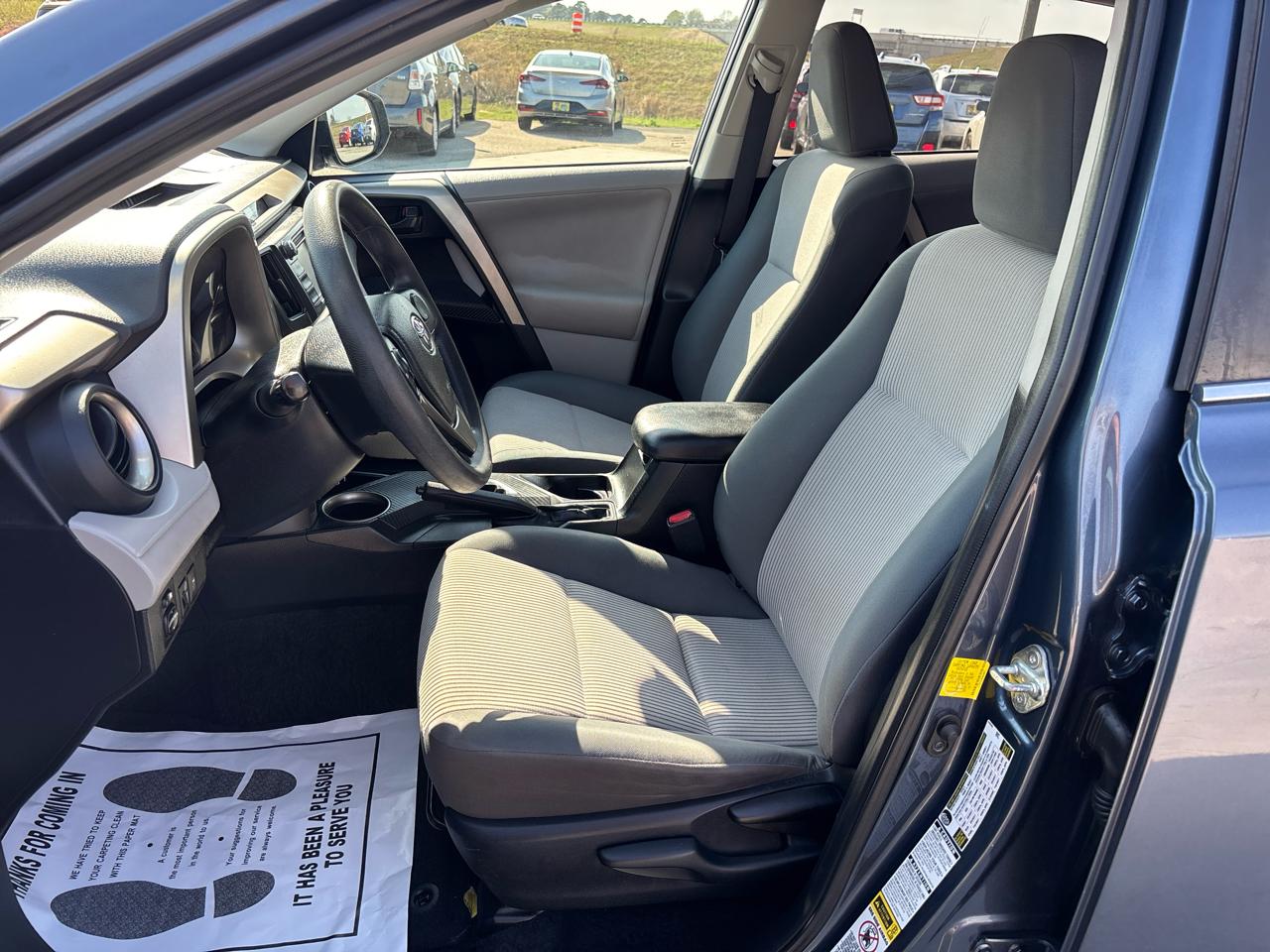 Toyota RAV4 AWD 4dr LE (Natl) 2013