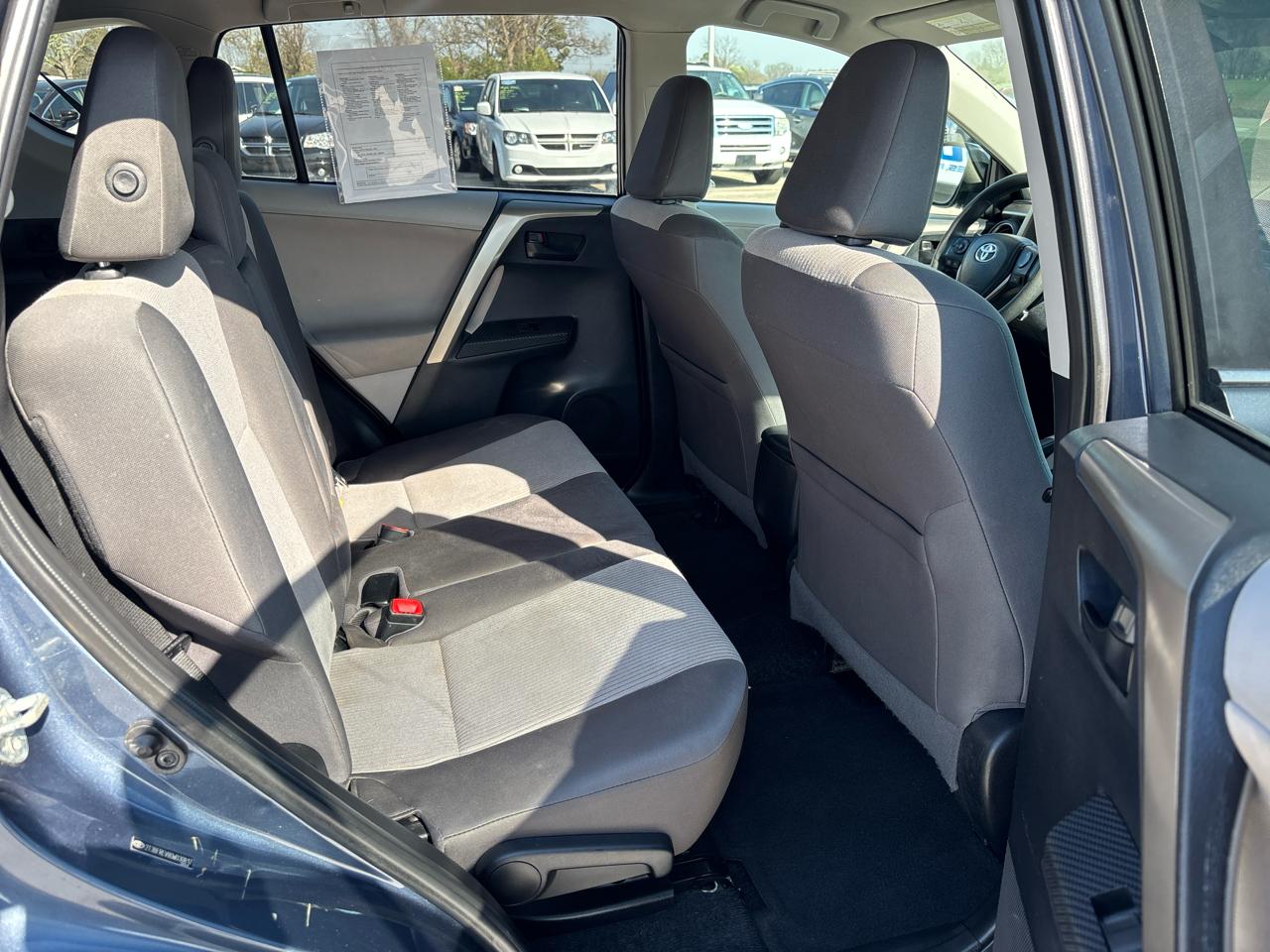 Toyota RAV4 AWD 4dr LE (Natl) 2013