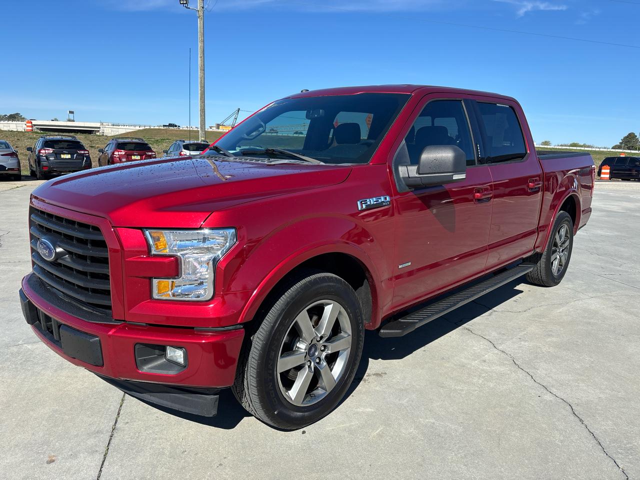 Ford F-150 2WD SuperCrew 145" XLT 2017