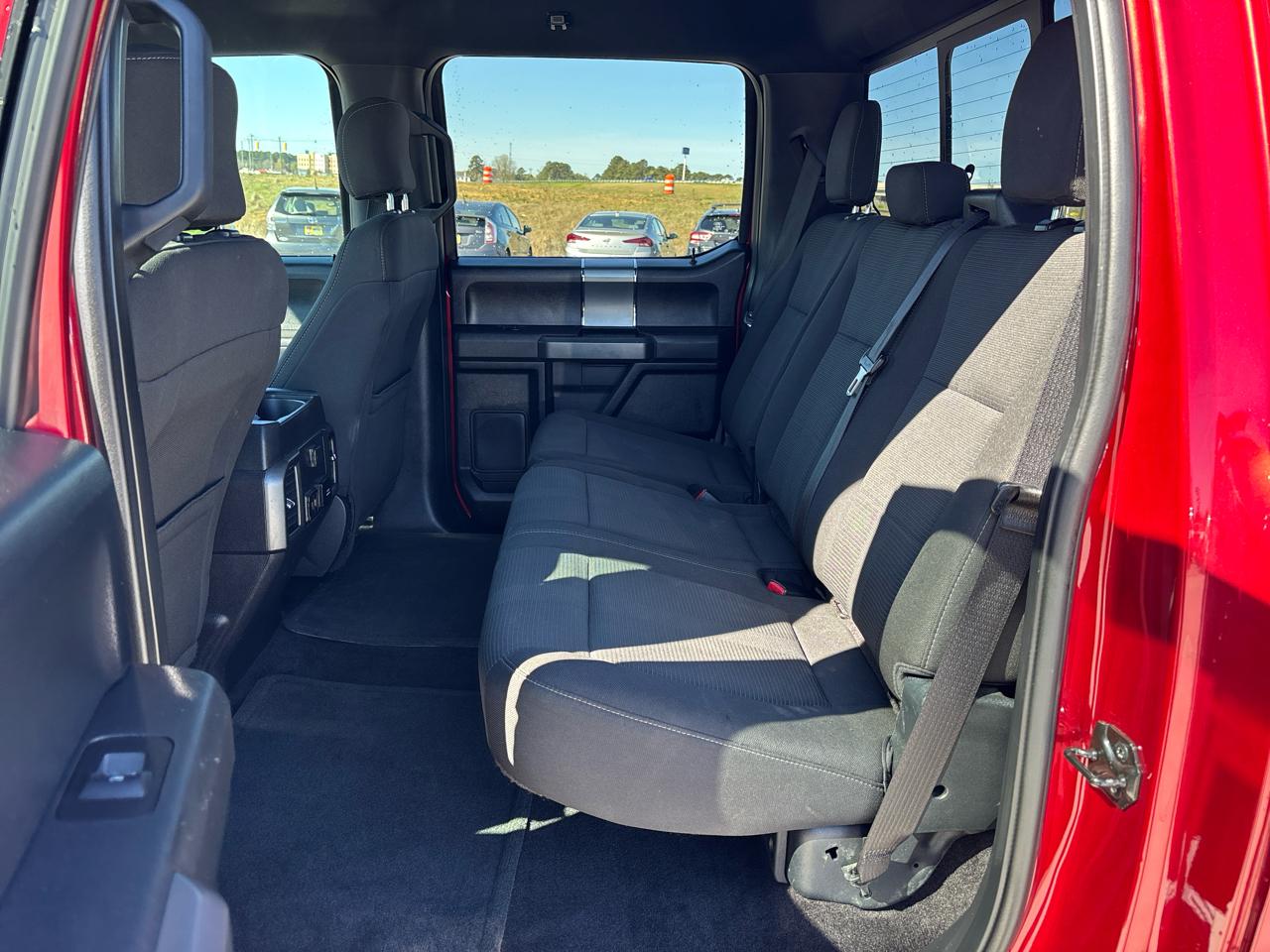 Ford F-150 2WD SuperCrew 145" XLT 2017