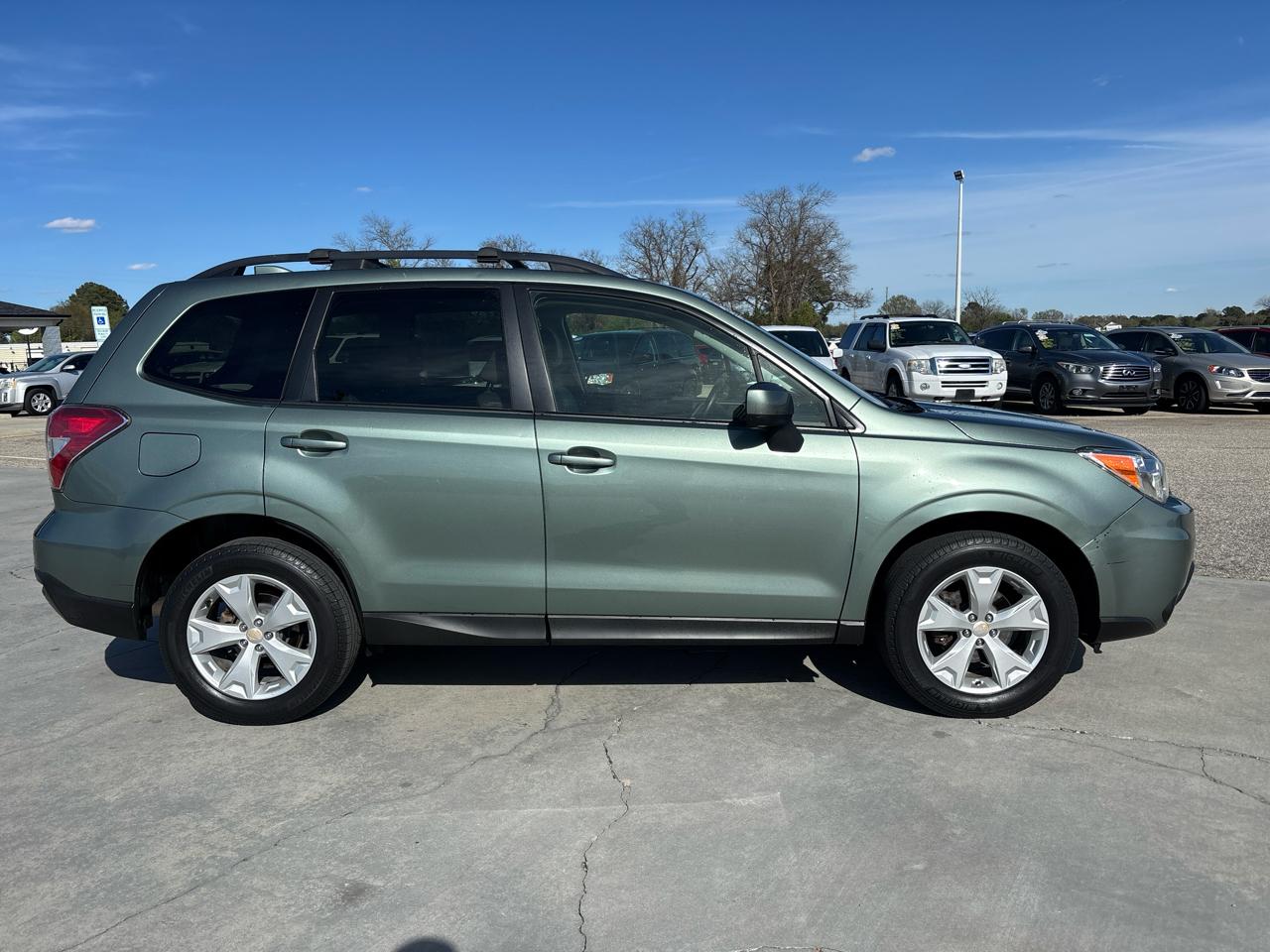 Subaru Forester 4dr CVT 2.5i Premium PZEV 2016