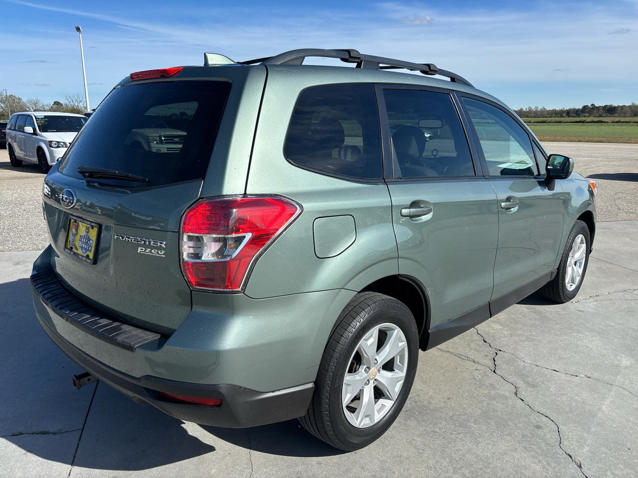 Subaru Forester 4dr CVT 2.5i Premium PZEV 2016