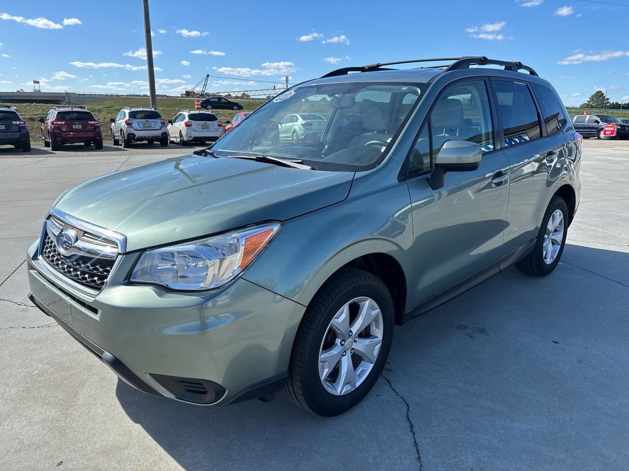 Subaru Forester 4dr CVT 2.5i Premium PZEV 2016