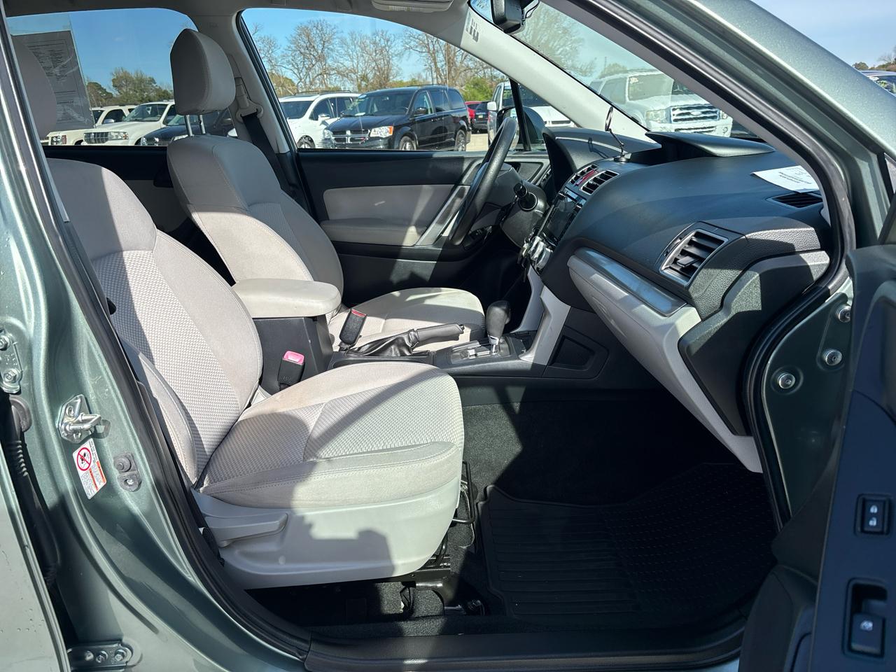 Subaru Forester 4dr CVT 2.5i Premium PZEV 2016