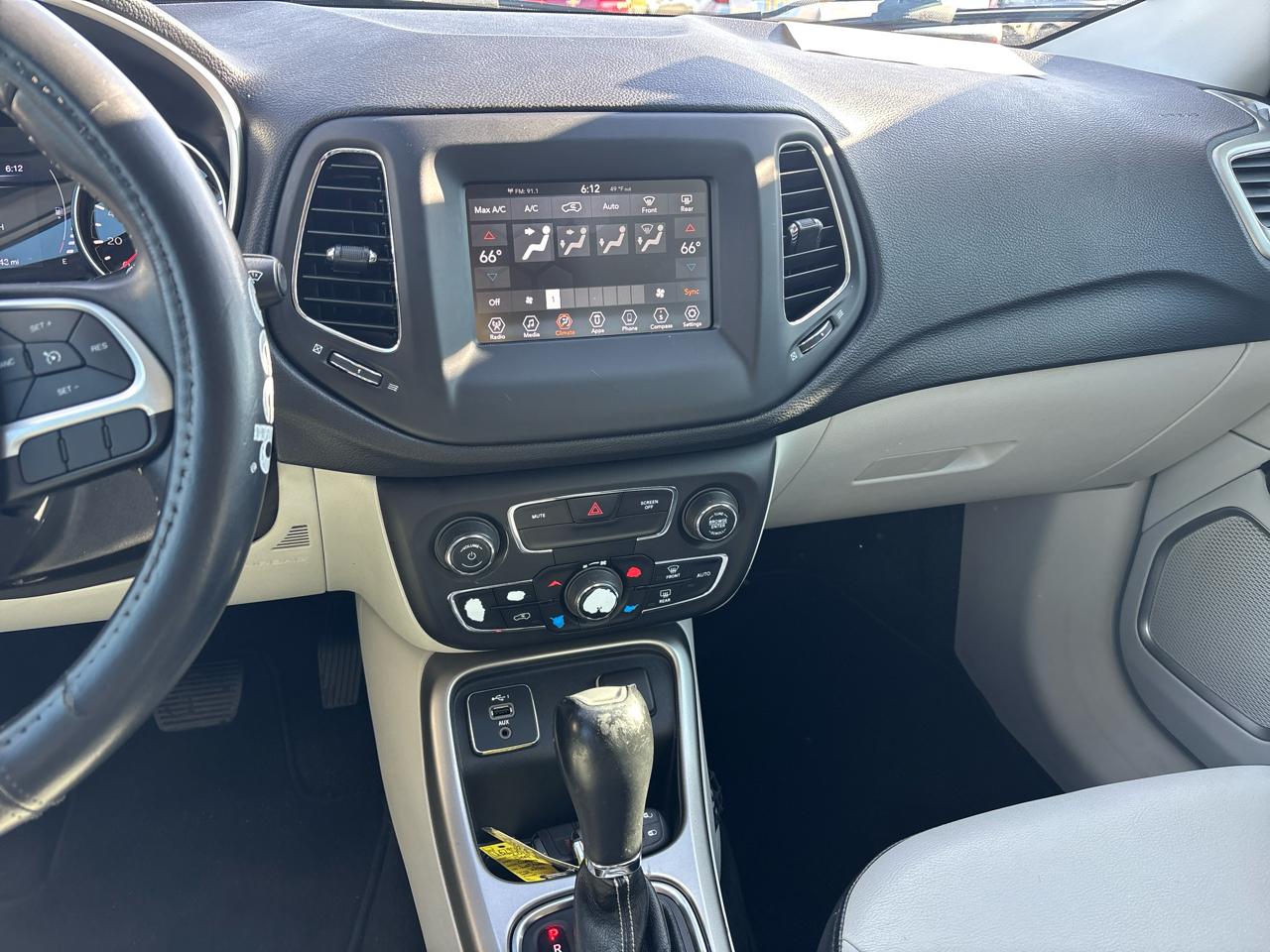 Jeep Compass Latitude FWD 2019