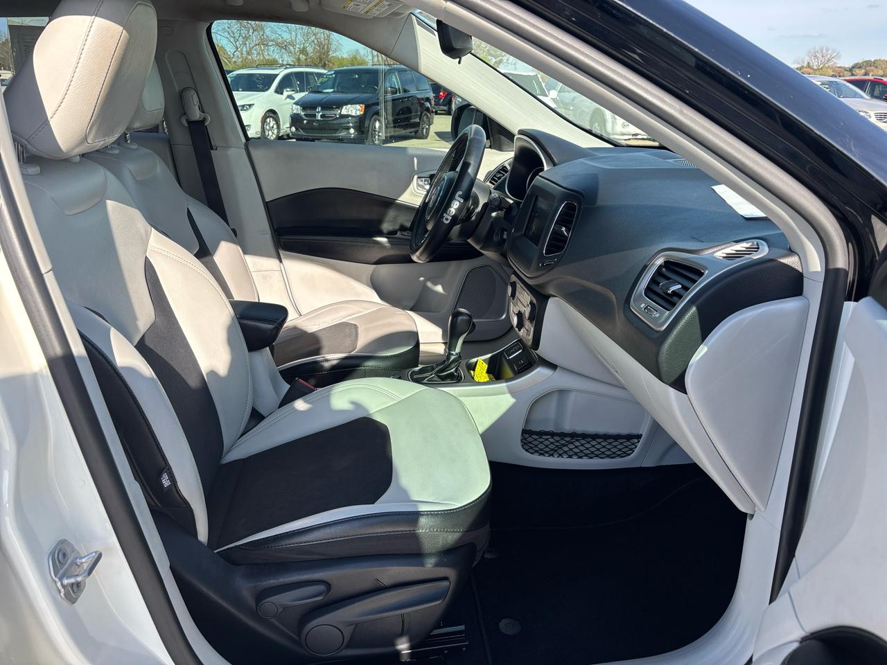 Jeep Compass Latitude FWD 2019