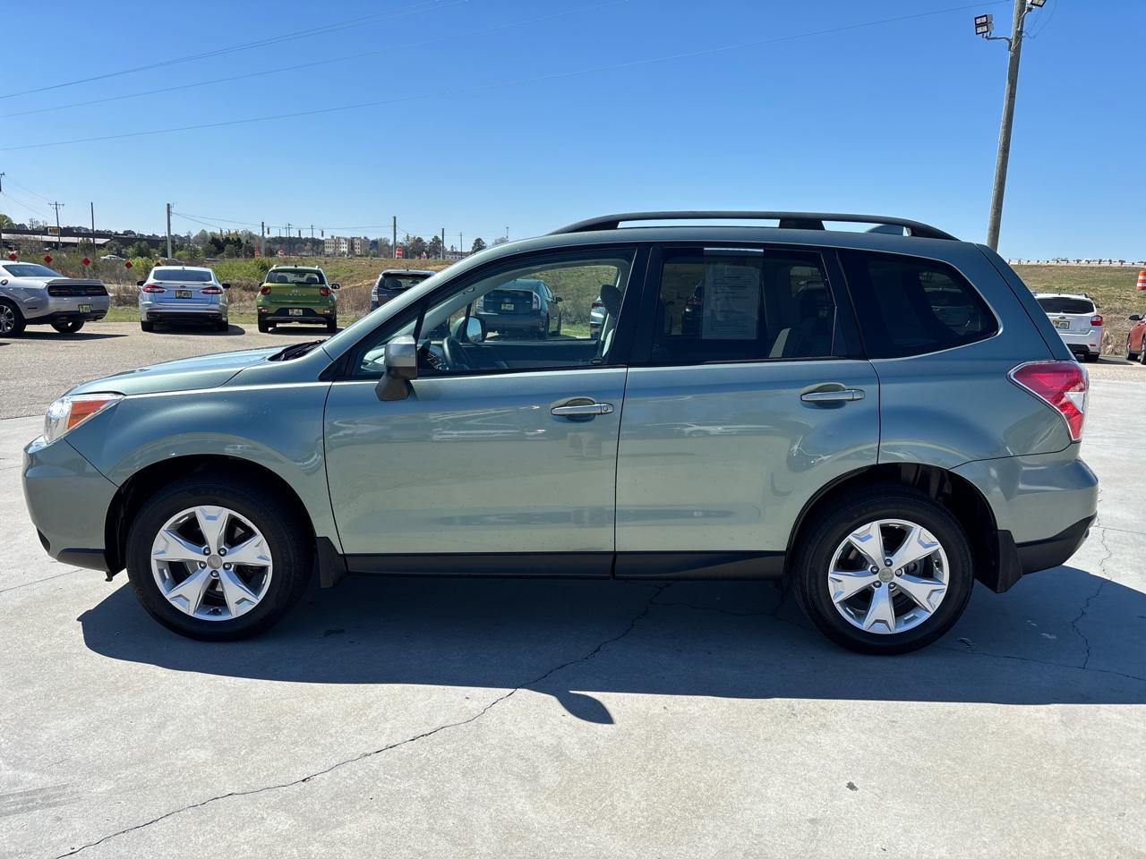 Subaru Forester 4dr CVT 2.5i Premium PZEV 2016