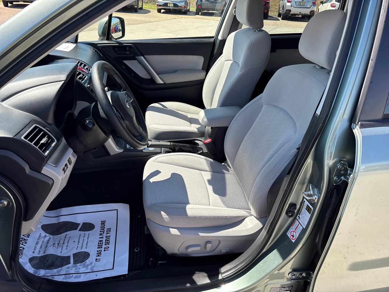 Subaru Forester 4dr CVT 2.5i Premium PZEV 2016