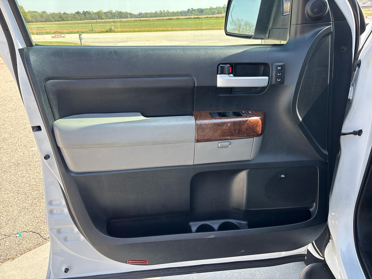 Toyota Tundra 4WD Limited CrewMax 5.5' Bed 5.7L (Natl) 2012