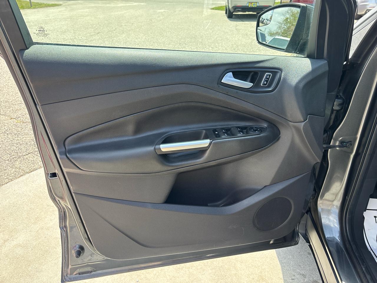 Ford Escape FWD 4dr SE 2016