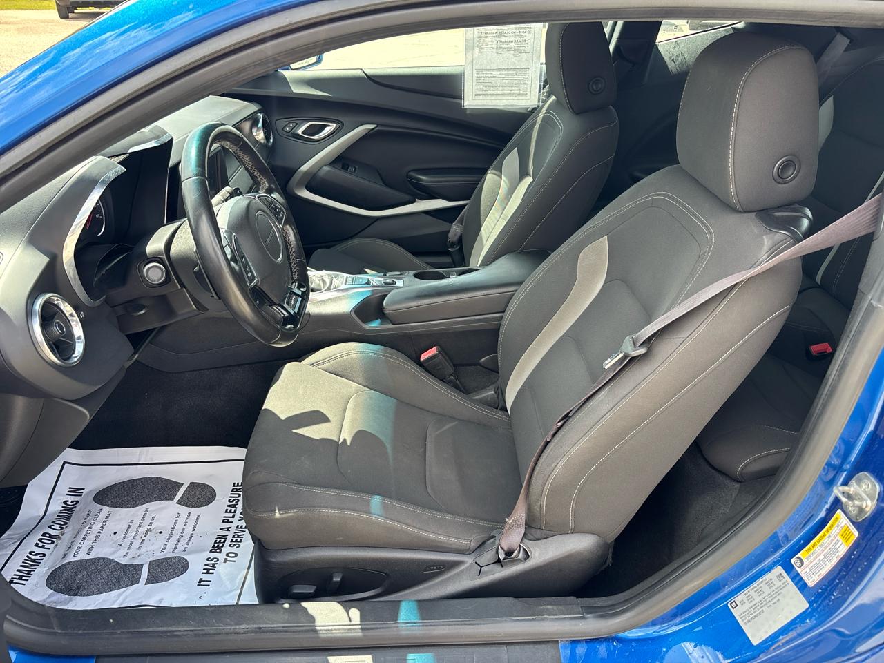 Chevrolet Camaro 2dr Cpe 1LT 2017