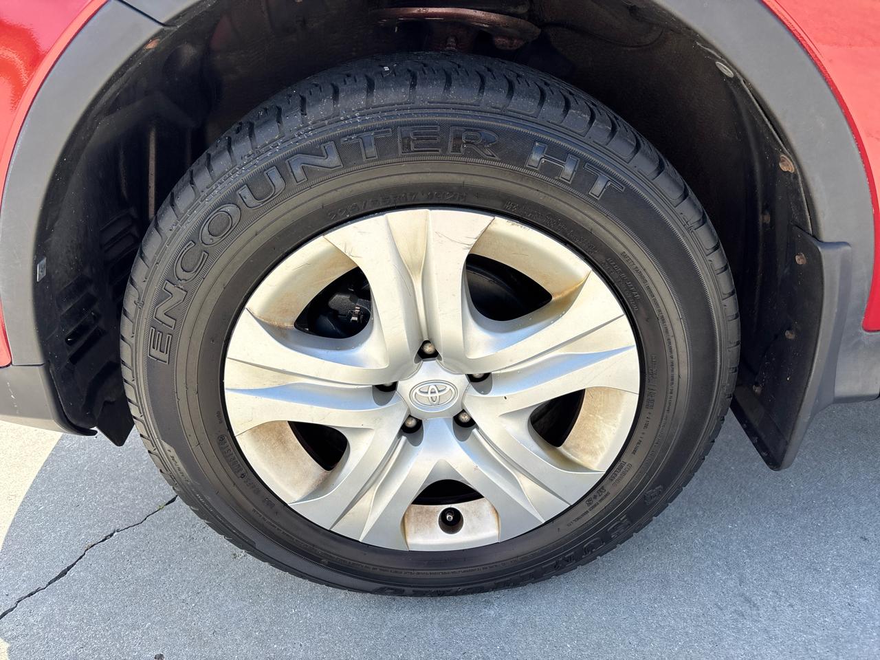 Toyota RAV4 AWD 4dr LE (Natl) 2015