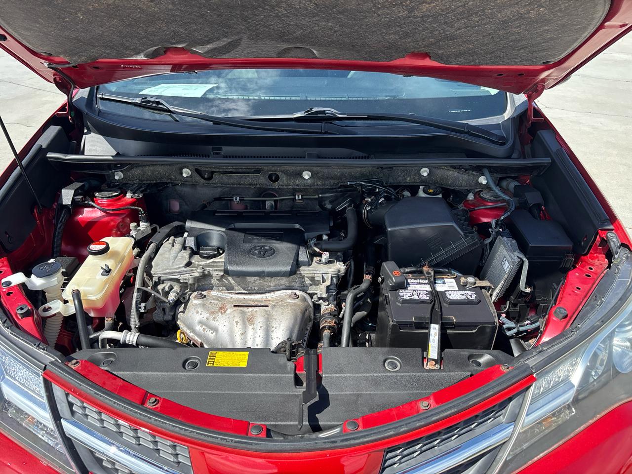 Toyota RAV4 AWD 4dr LE (Natl) 2015