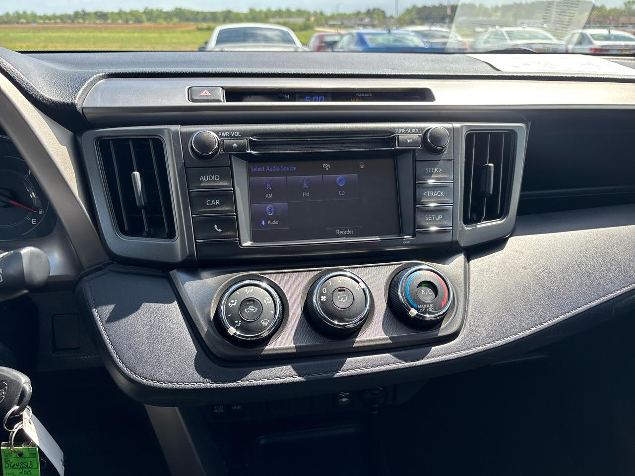 Toyota RAV4 AWD 4dr LE (Natl) 2015