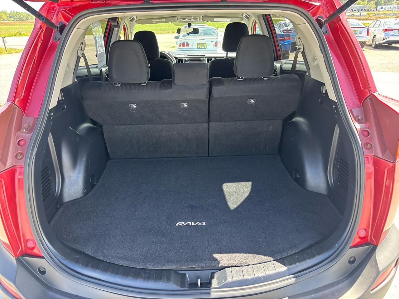 Toyota RAV4 AWD 4dr LE (Natl) 2015