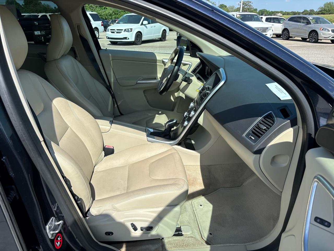 Volvo XC60 FWD 4dr T5 Drive-E Premier 2016