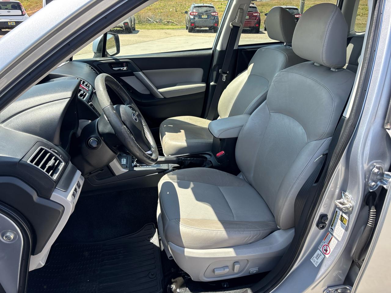 Subaru Forester 4dr CVT 2.5i Touring PZEV 2016