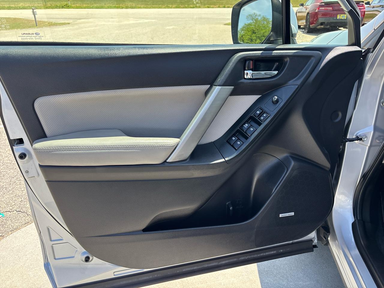 Subaru Forester 4dr CVT 2.5i Touring PZEV 2016