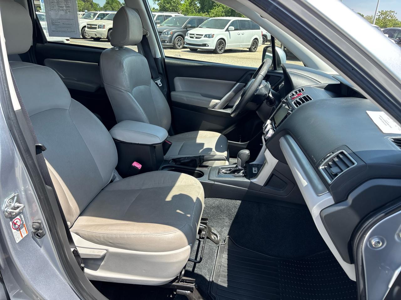 Subaru Forester 4dr CVT 2.5i Touring PZEV 2016