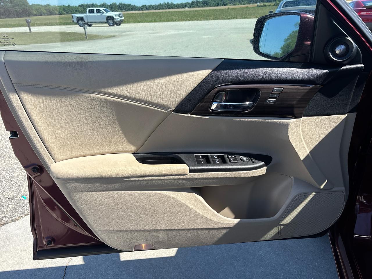 Honda Accord Sedan 4dr V6 Auto EX-L w/Navi & Honda Sensing 2016