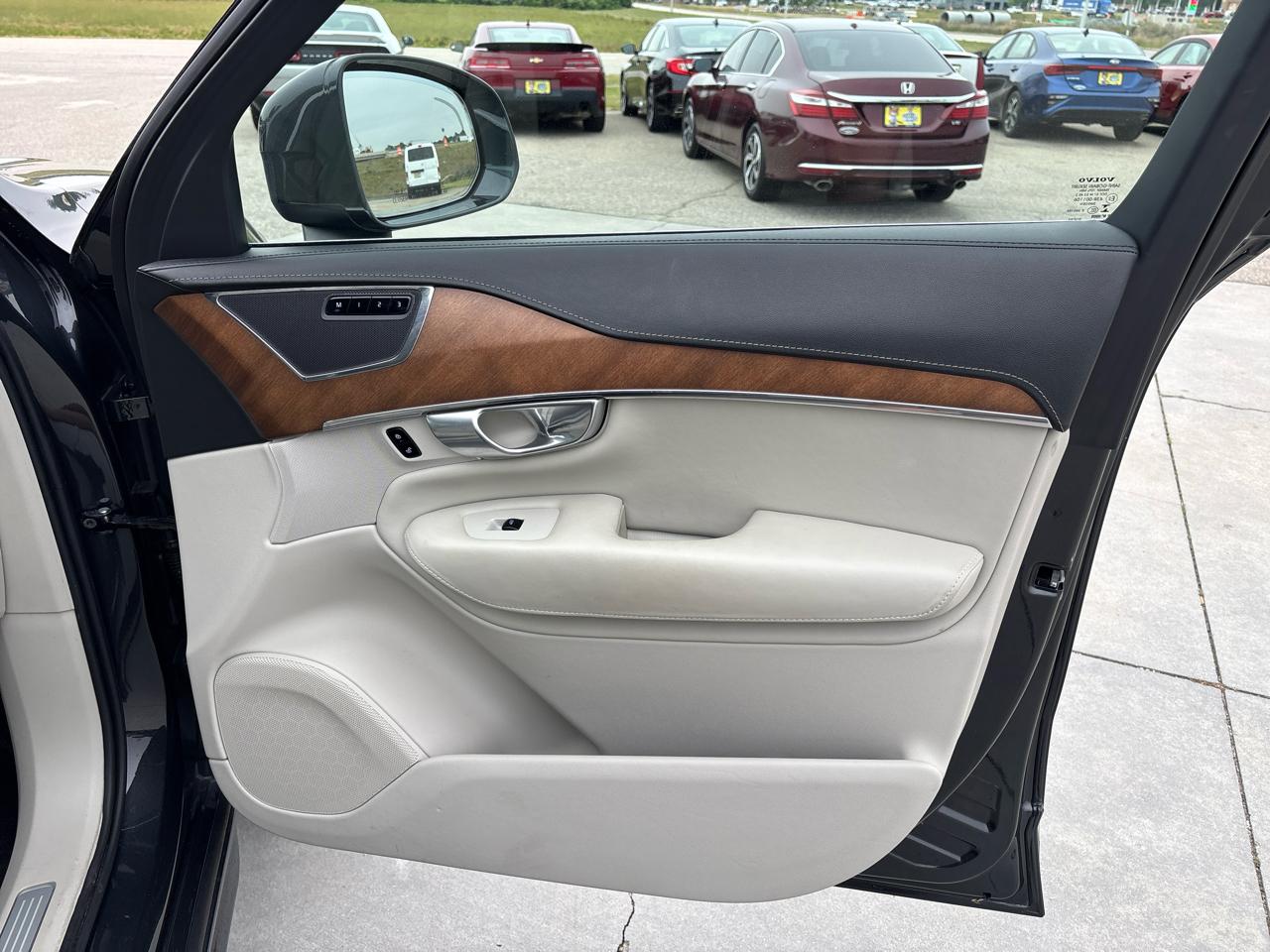 Volvo XC90 T6 AWD 7-Passenger Inscription 2017