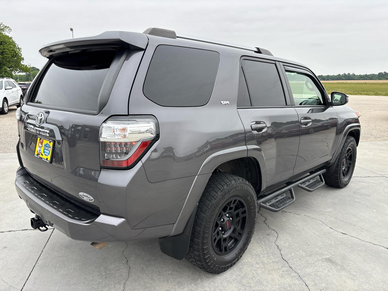 Toyota 4Runner SR5 4WD (Natl) 2022