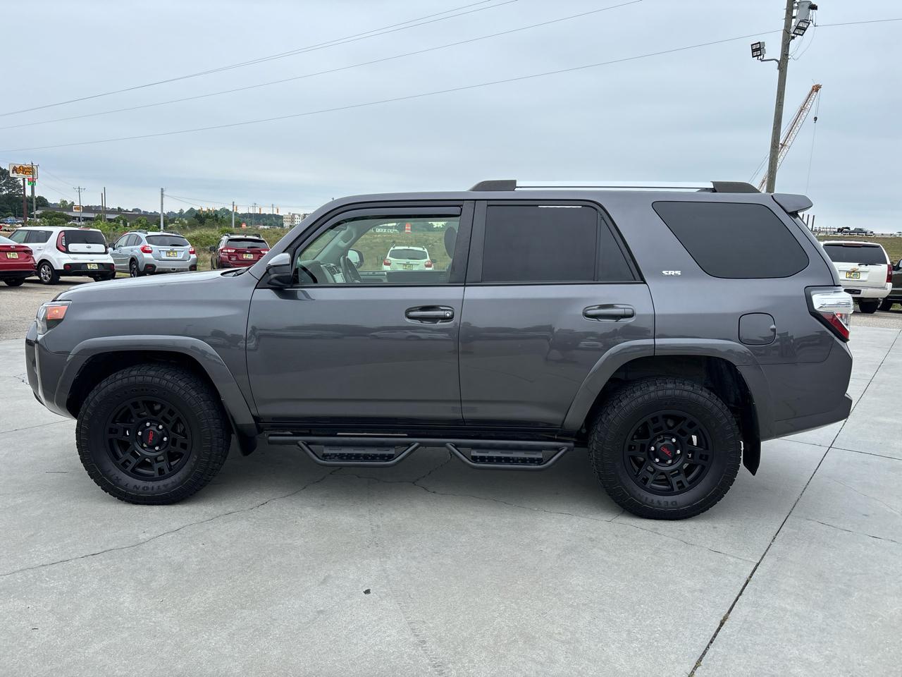 Toyota 4Runner SR5 4WD (Natl) 2022