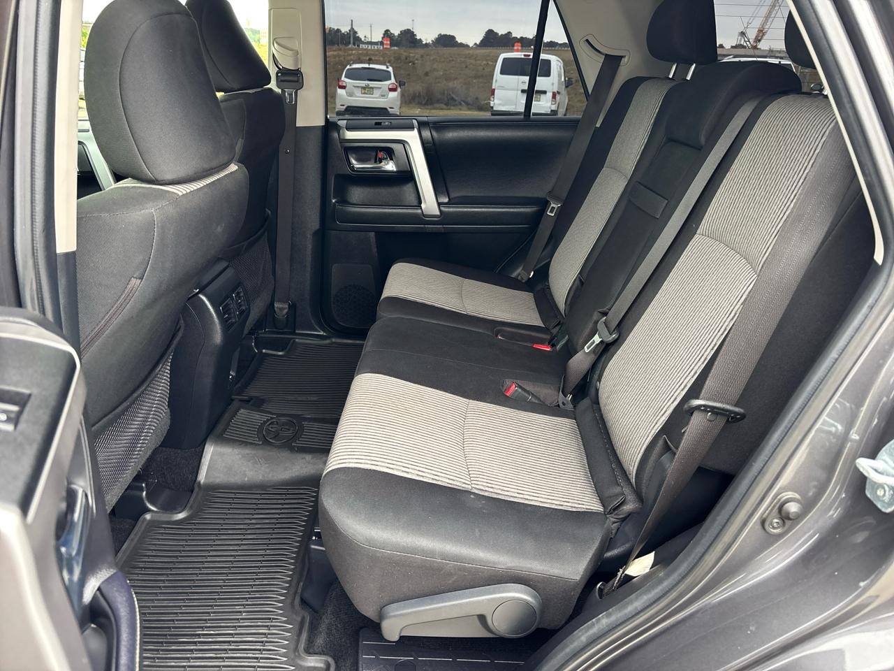 Toyota 4Runner SR5 4WD (Natl) 2022