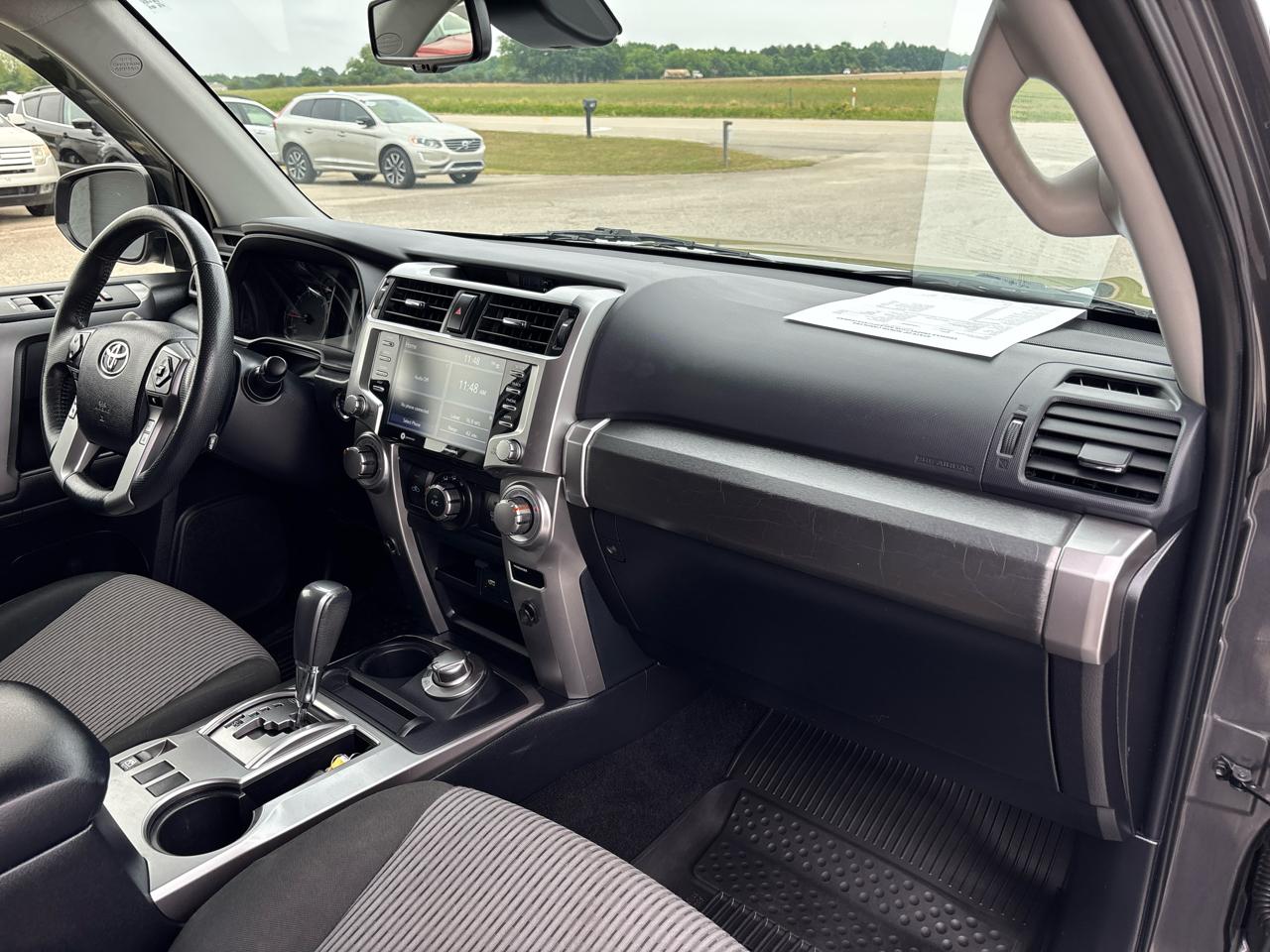 Toyota 4Runner SR5 4WD (Natl) 2022