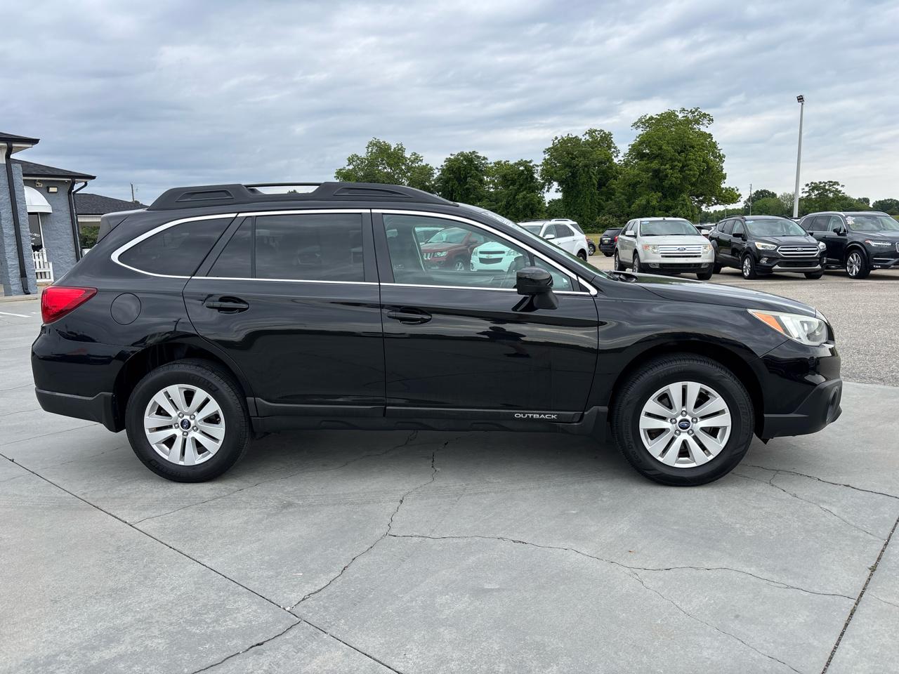 Subaru Outback 4dr Wgn 2.5i Premium 2015