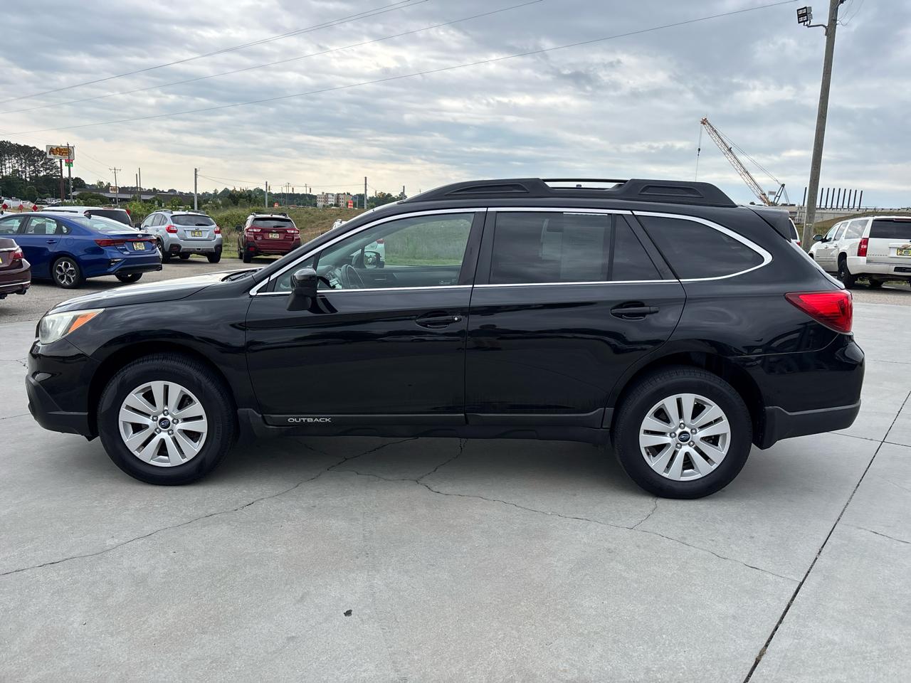 Subaru Outback 4dr Wgn 2.5i Premium 2015