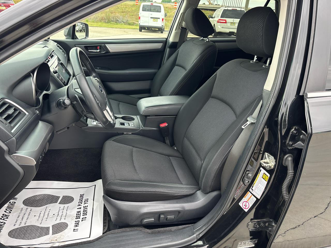Subaru Outback 4dr Wgn 2.5i Premium 2015