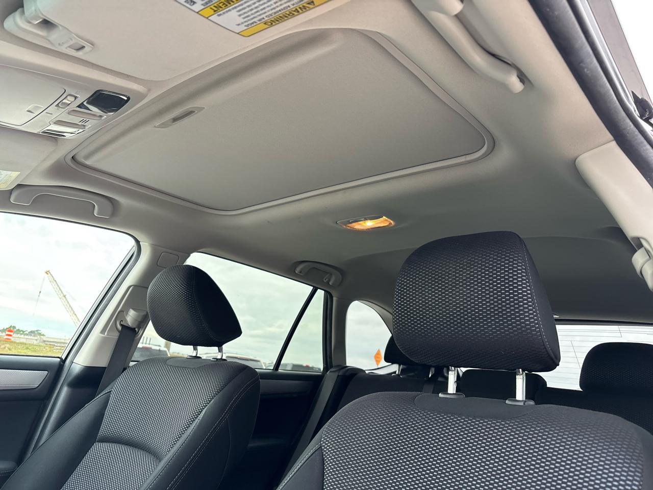 Subaru Outback 4dr Wgn 2.5i Premium 2015