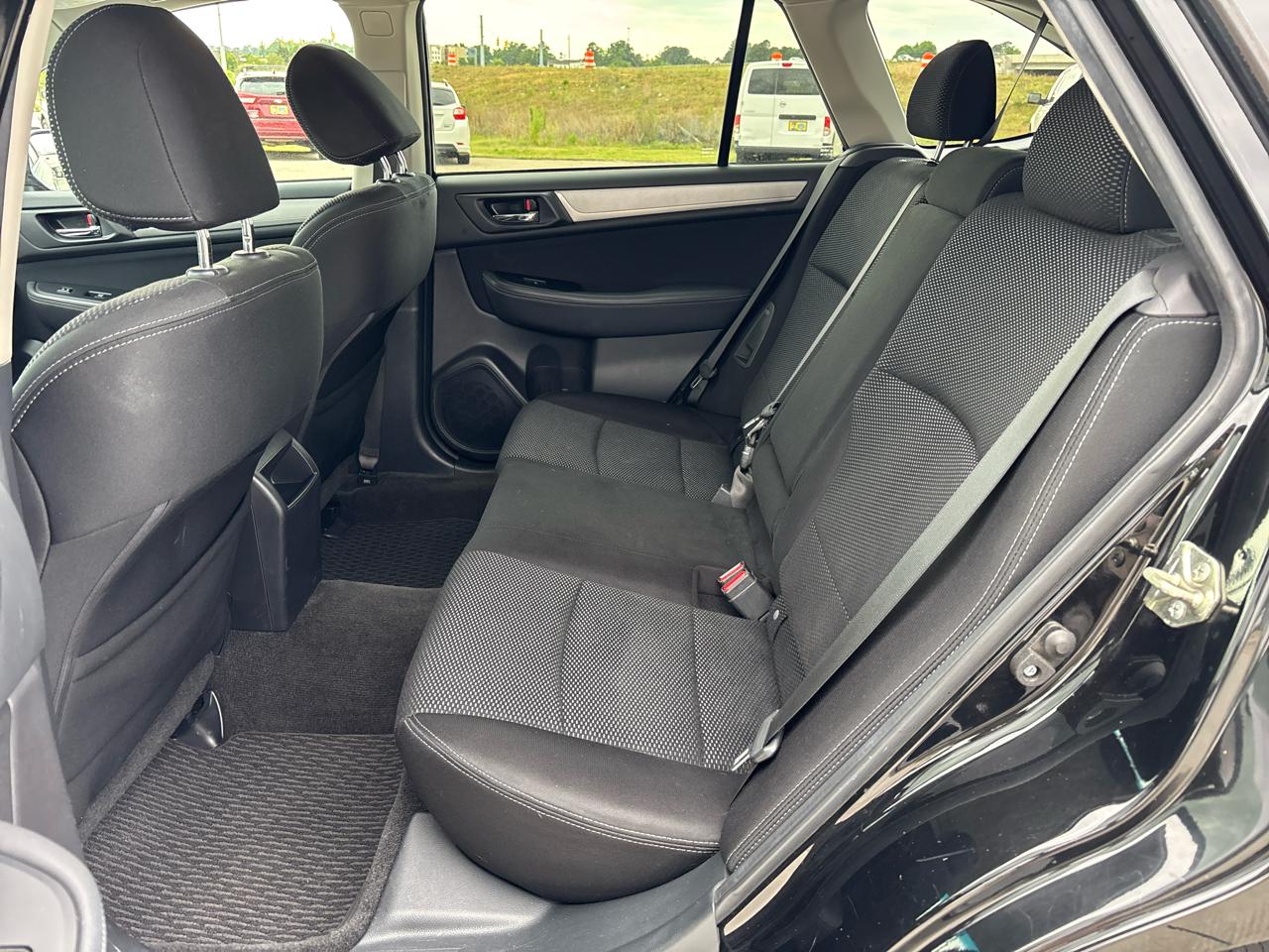 Subaru Outback 4dr Wgn 2.5i Premium 2015