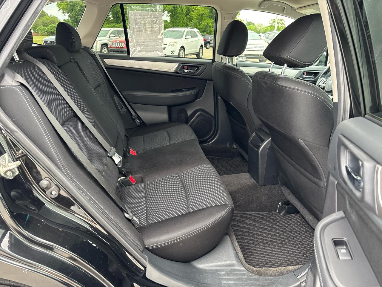 Subaru Outback 4dr Wgn 2.5i Premium 2015