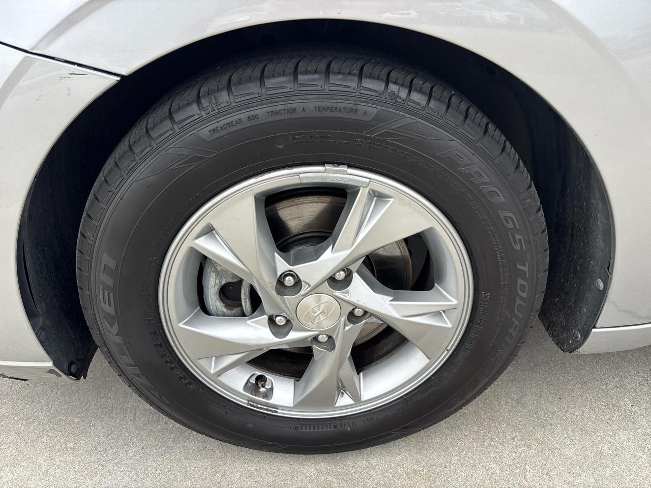 Hyundai Elantra SE IVT 2021