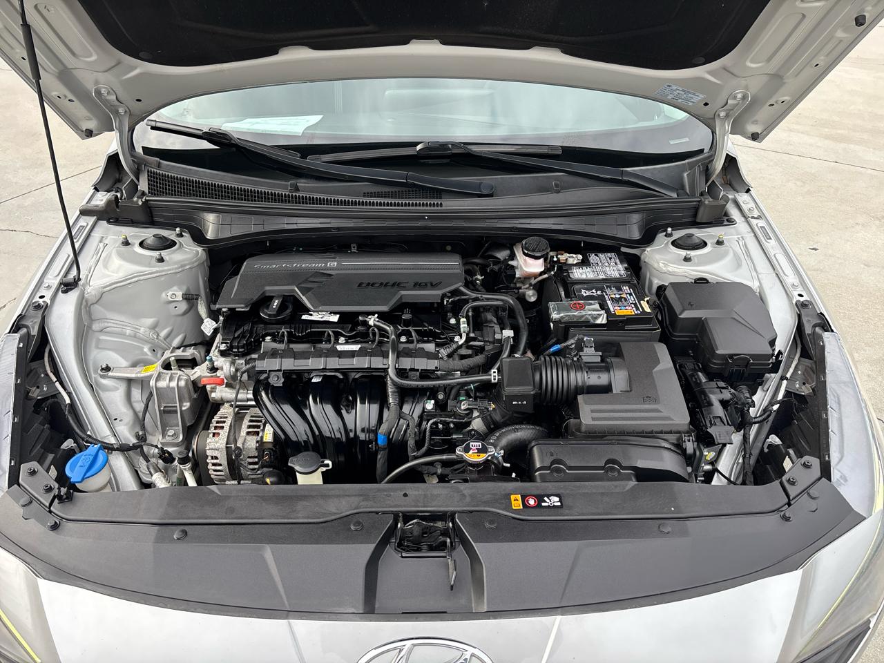 Hyundai Elantra SE IVT 2021