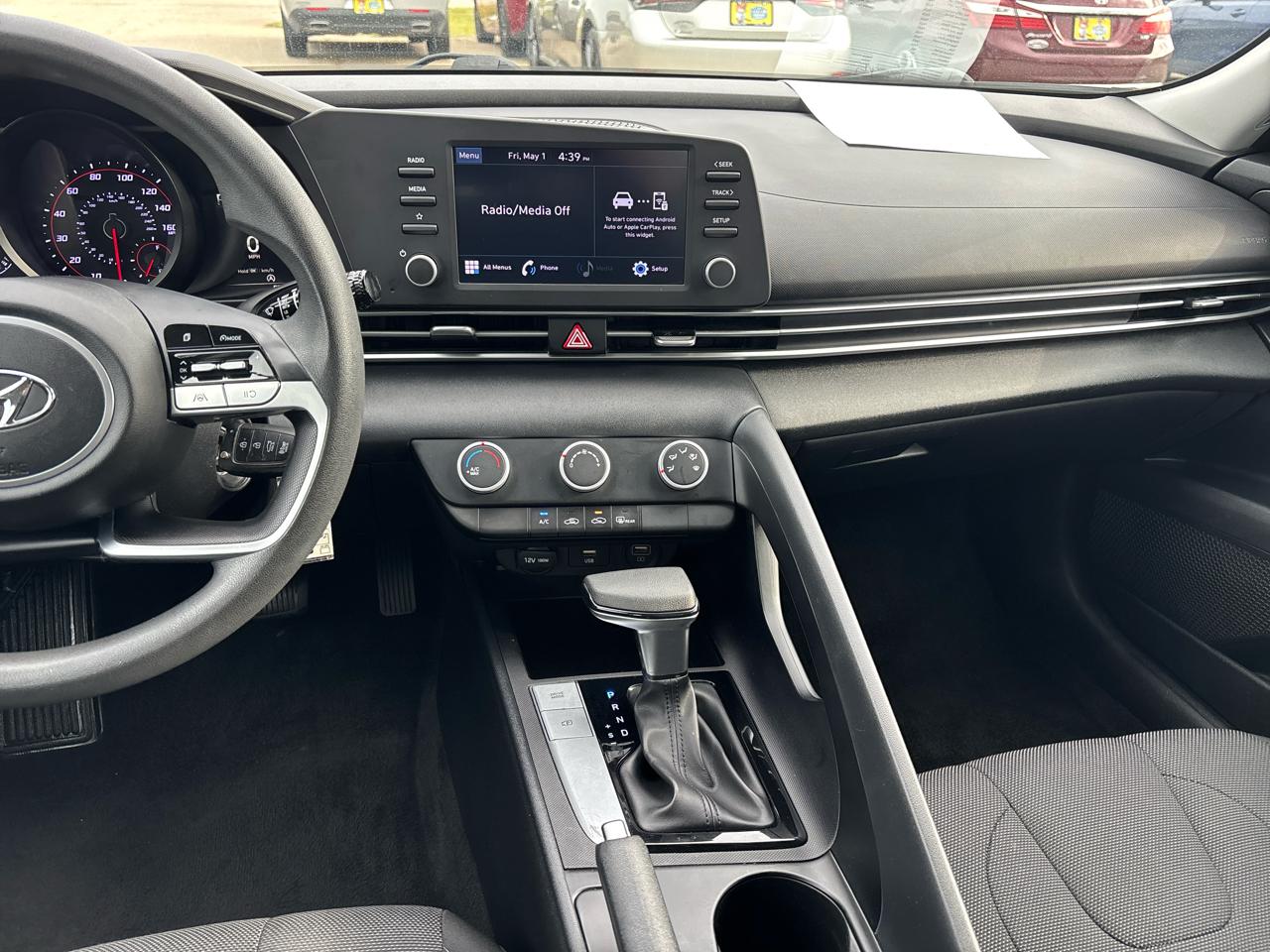 Hyundai Elantra SE IVT 2021