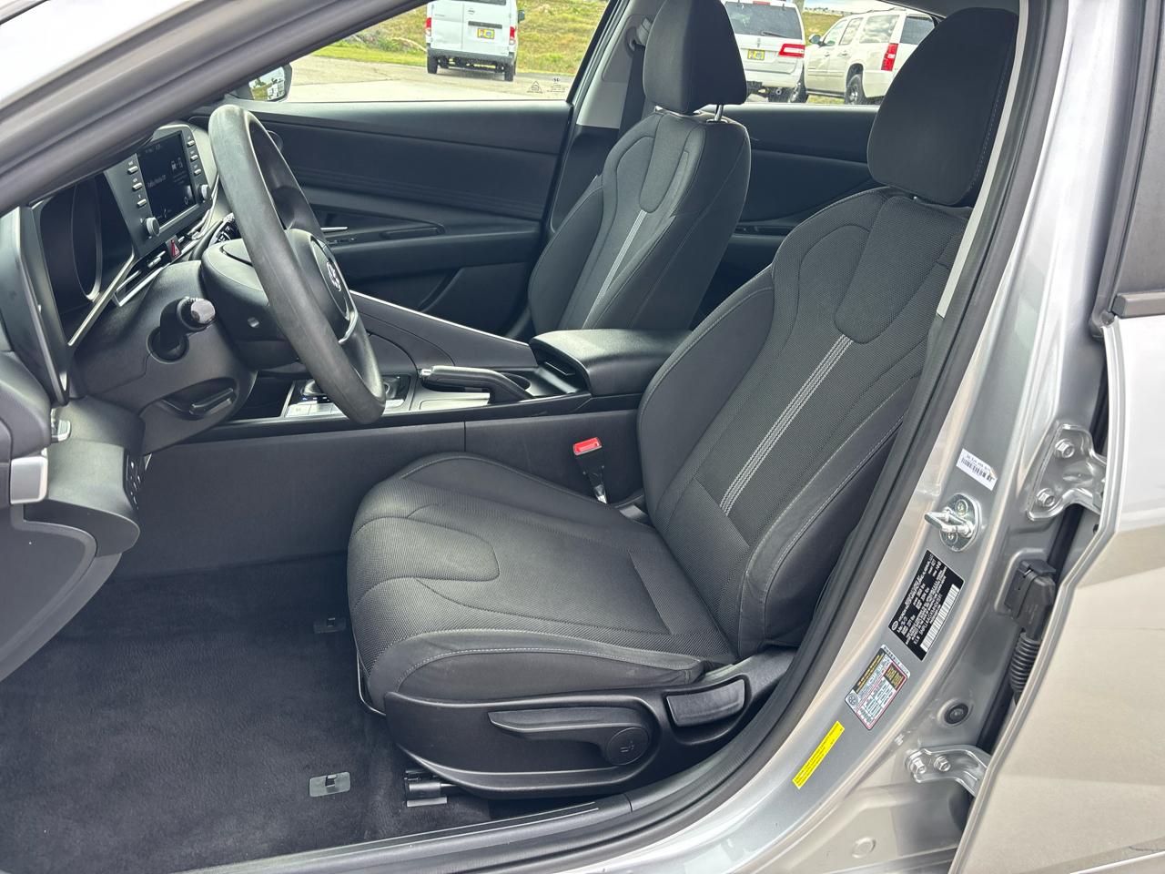 Hyundai Elantra SE IVT 2021