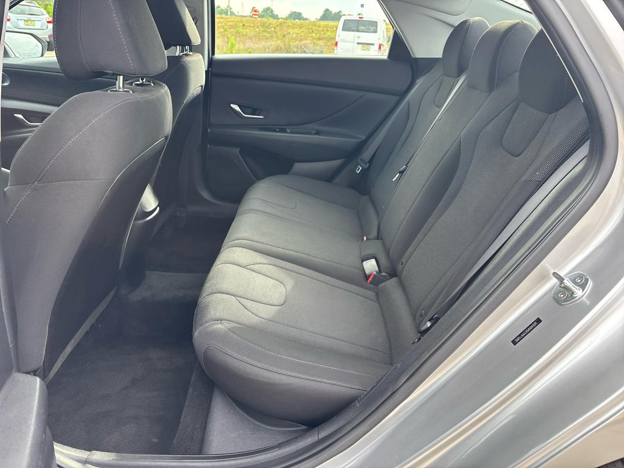 Hyundai Elantra SE IVT 2021