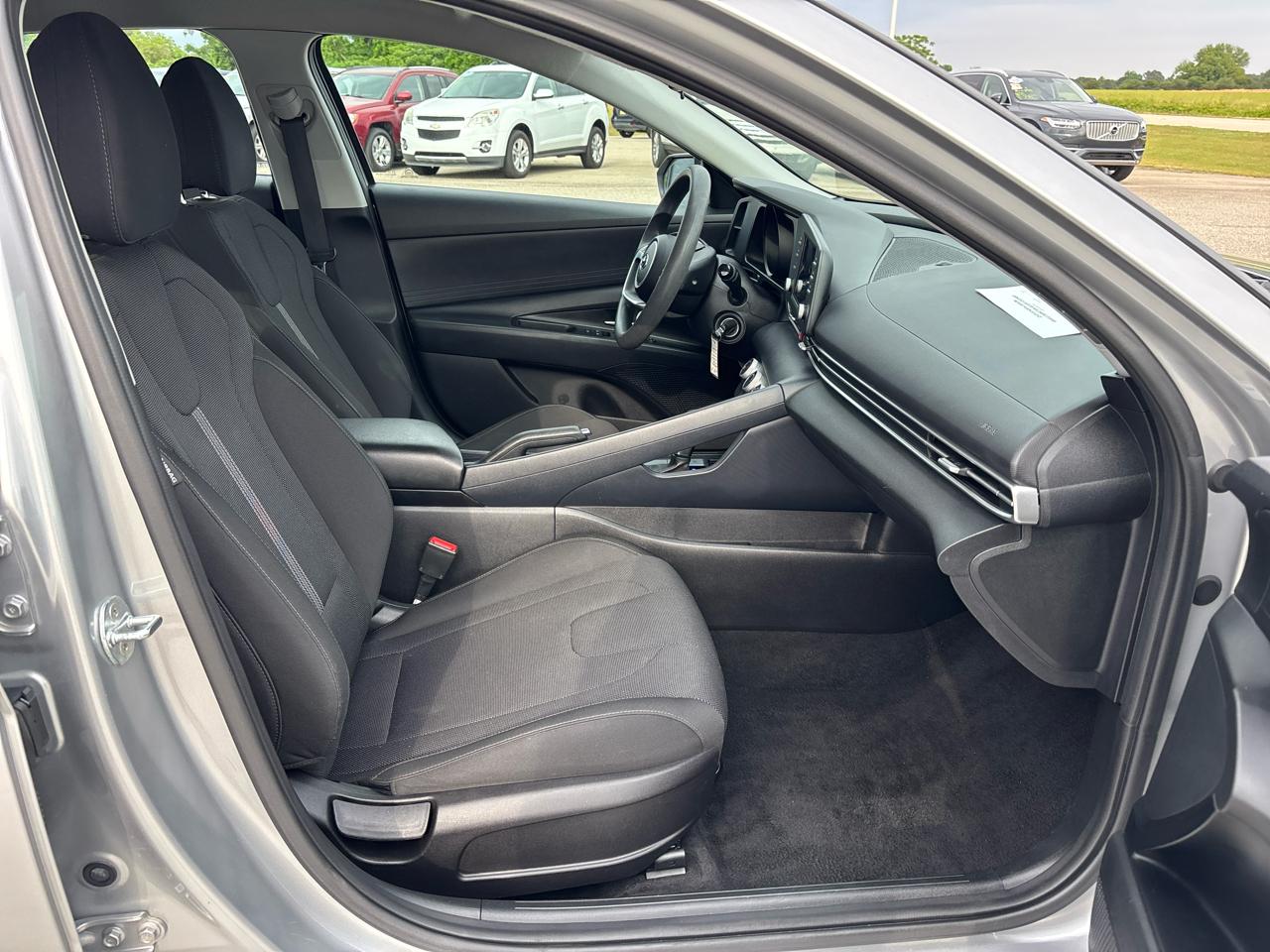 Hyundai Elantra SE IVT 2021