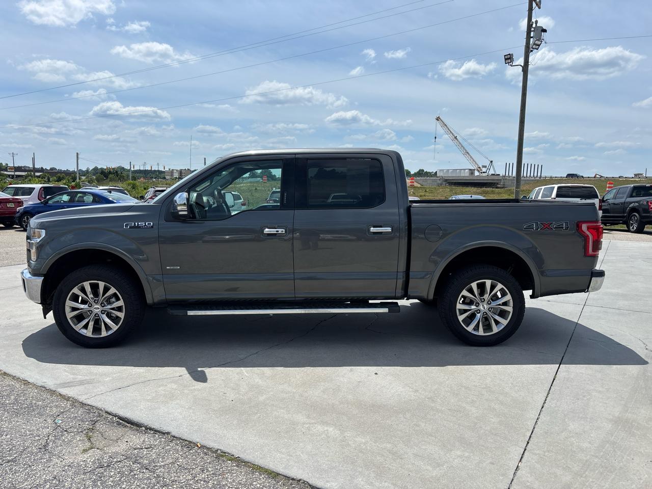 Ford F-150 4WD SuperCrew 145" Lariat 2017