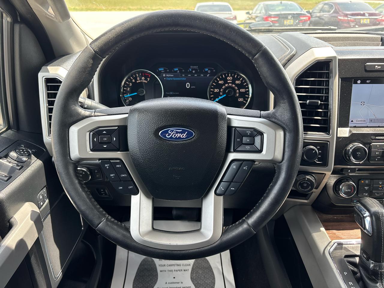 Ford F-150 4WD SuperCrew 145" Lariat 2017