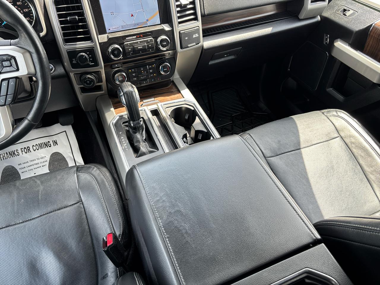Ford F-150 4WD SuperCrew 145" Lariat 2017